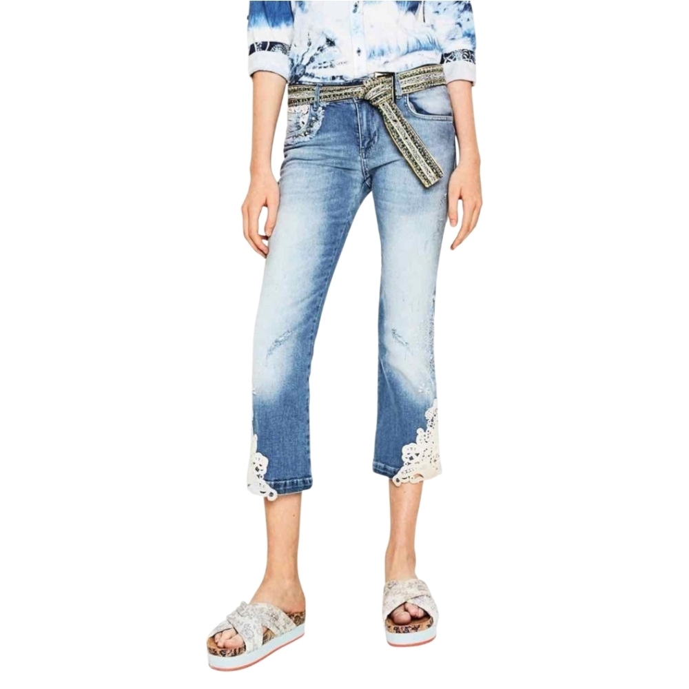 Desigual Jeans “Light Wash" Capri‎